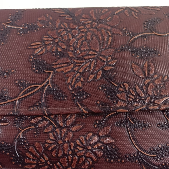 NWOT Rising Sun Floral Vine Embossed Trifold Wallet Vintage - Picture 6 of 10